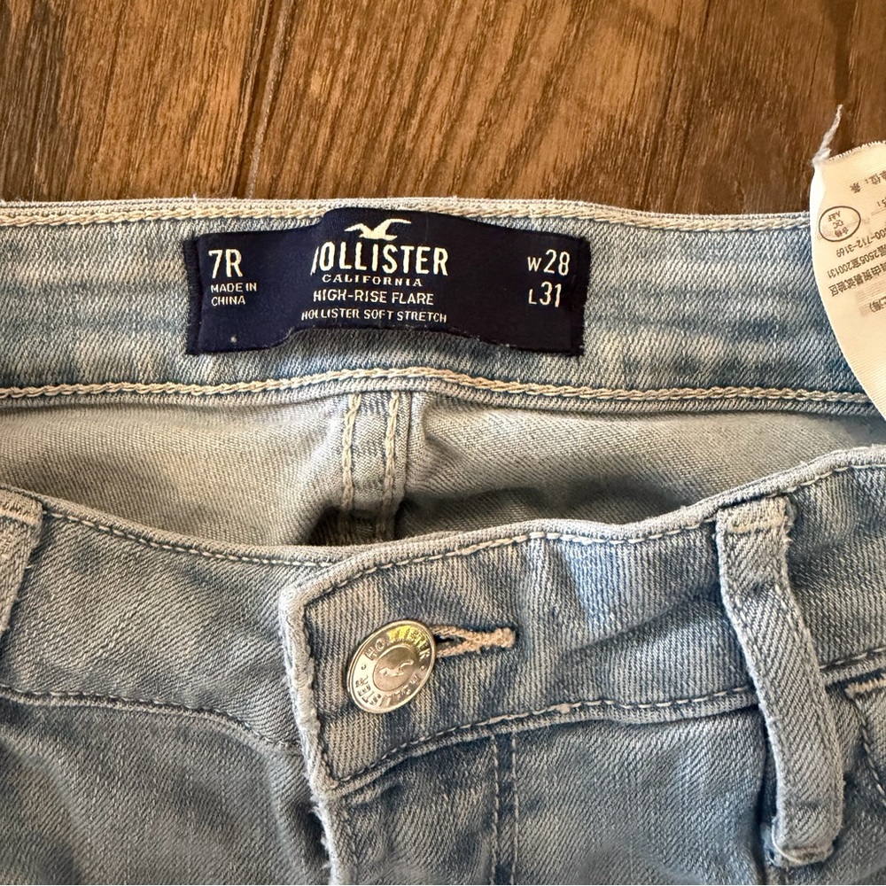 Hollister Women’s High‎ Rise Flare Jeans Size 28/7R - Picture 3 of 7